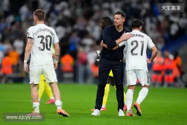 马卡：高层不满阿隆索西超杯半决赛战术；阿韦洛亚应变见效